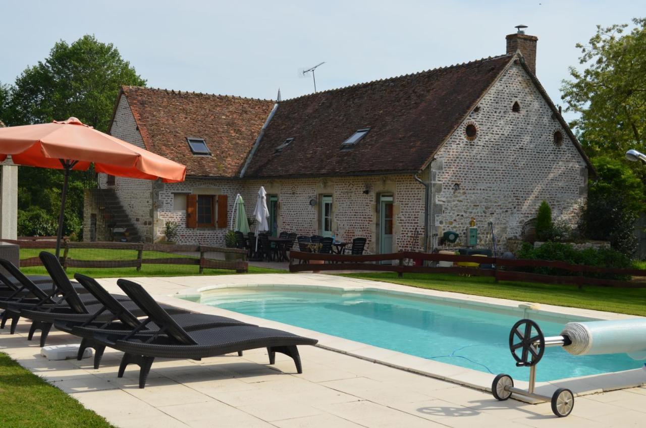Bed and Breakfast La Ferme Du Chateau Tresnay Exterior foto